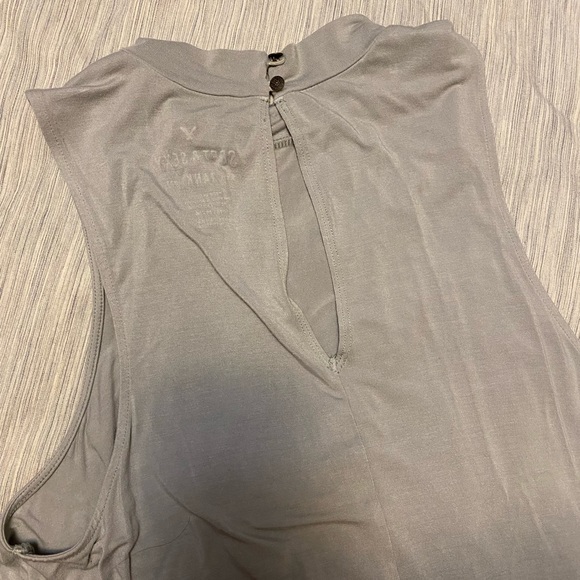 Grey top - Picture 2 of 2